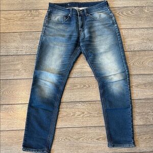 Women’s Skinny Stretch Jeans in Blue Wash